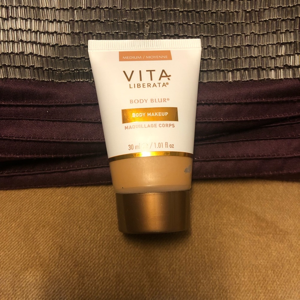 Vita Liberata Body Blur Body Makeup Medium 30 ml 1 fl oz Travel Size NEW